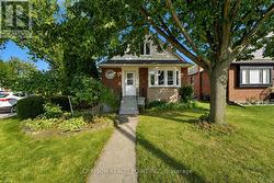 119 RODGERS ROAD Hamilton, ON L8K 3C1