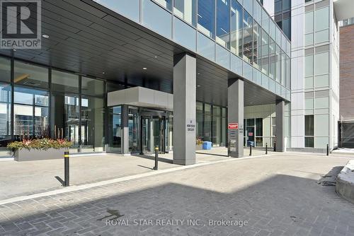 909 - 10 HONEYCRISP CRESCENT , Vaughan, Ontario L4K 0M7 3