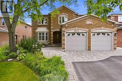 1472 LIVERY LANE Oakville, ON L6M 2Y8
