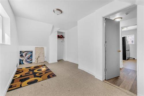 524 Boyd Ave, Winnipeg, MB 