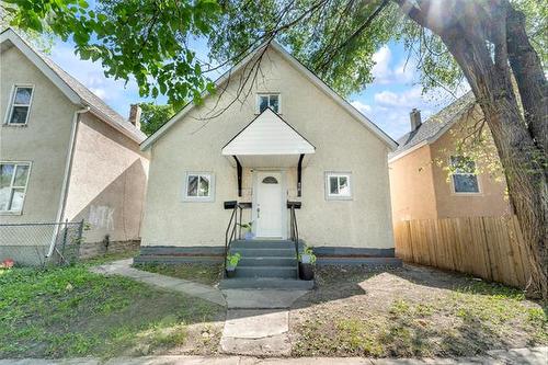 524 Boyd Ave, Winnipeg, MB 