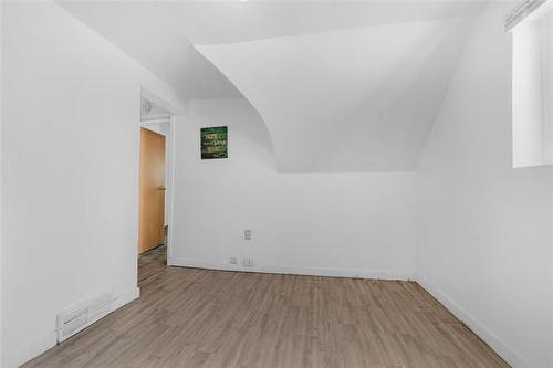 524 Boyd Ave, Winnipeg, MB 