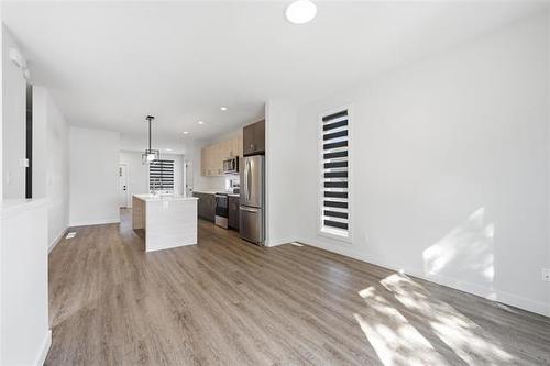 340 Rutland St, Winnipeg, MB 