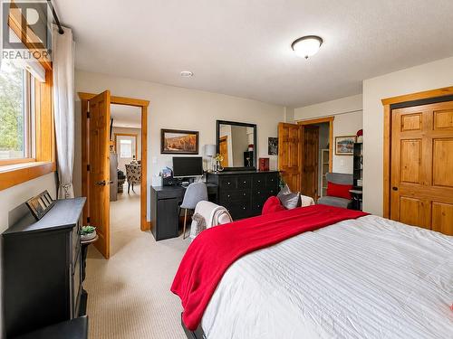 1741 8Th Avenue, Invermere, BC 