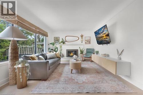 17 Highland Crescent, Cambridge, ON 