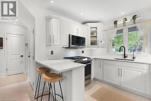 17 Highland Crescent, Cambridge, ON 
