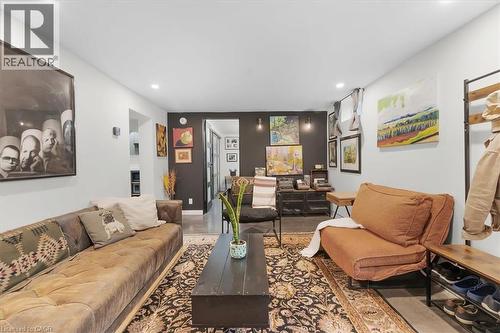 17 Highland Crescent, Cambridge, ON 