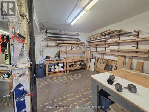 Work shop - 12 Sixth Street E, Cornwall, ON 