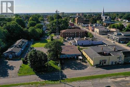 12 Sixth Street E, Cornwall, ON 