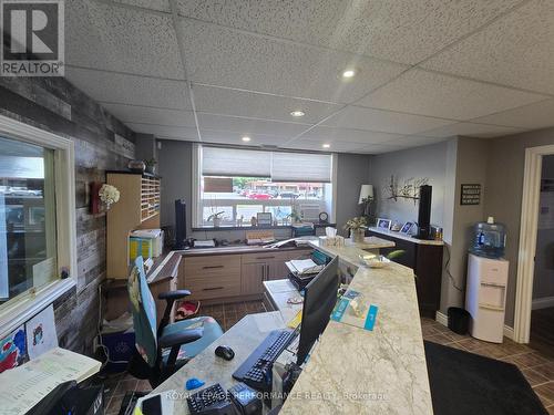 Office - Front desk - 12 Sixth Street E, Cornwall, ON 