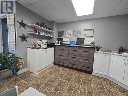 Retail area - 12 Sixth Street E, Cornwall, ON 