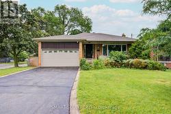 285 CHURCHILL AVENUE Toronto, ON M2R 1E5