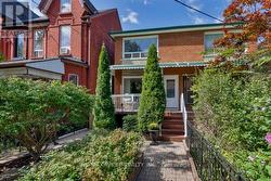 214 MARKHAM STREET Toronto, ON M6J 2G6