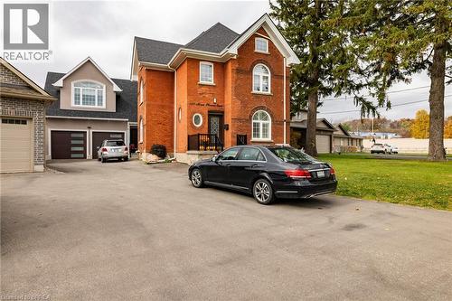 169 MOUNT PLEASANT Street  Brantford, ON N3T 1T6