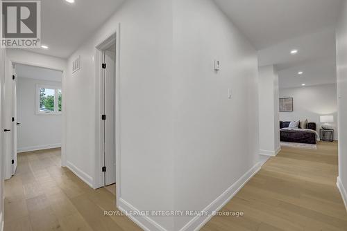 8 Brian Crescent, Ottawa, ON 