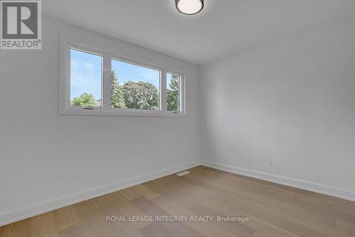 8 Brian Crescent, Ottawa, ON 