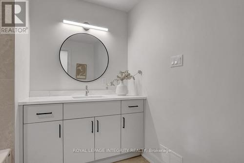 8 Brian Crescent, Ottawa, ON 
