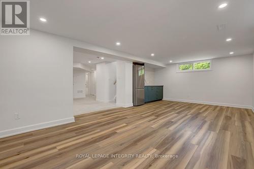 8 Brian Crescent, Ottawa, ON 