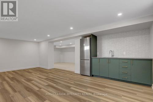 8 Brian Crescent, Ottawa, ON 