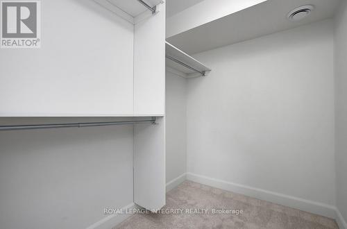 8 Brian Crescent, Ottawa, ON 