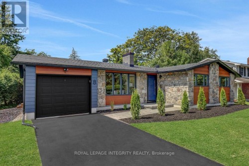 8 Brian Crescent, Ottawa, ON 