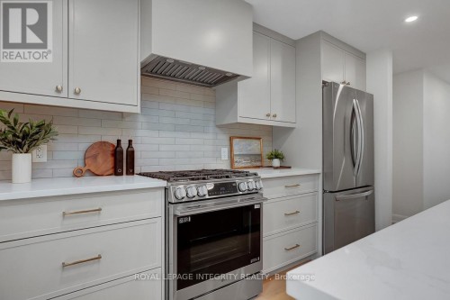 8 Brian Crescent, Ottawa, ON 