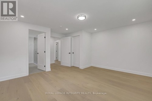 8 Brian Crescent, Ottawa, ON 
