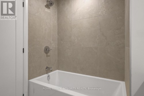 8 Brian Crescent, Ottawa, ON 