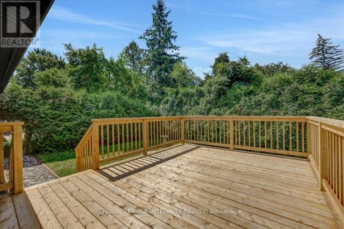 8 Brian Crescent, Ottawa, ON 