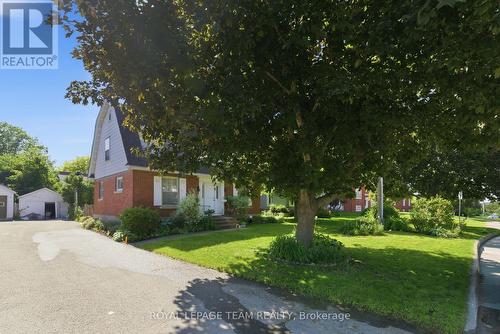 416 Tweedsmuir Avenue, Ottawa, ON 