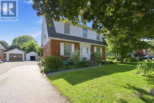 416 Tweedsmuir Avenue, Ottawa, ON 