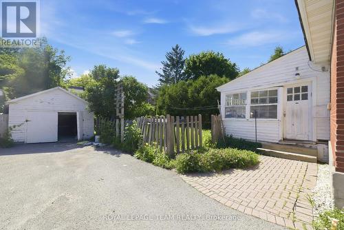 416 Tweedsmuir Avenue, Ottawa, ON 