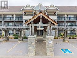 303 - 8 BRANDY LANE DRIVE  Collingwood, ON L9Y 0X4