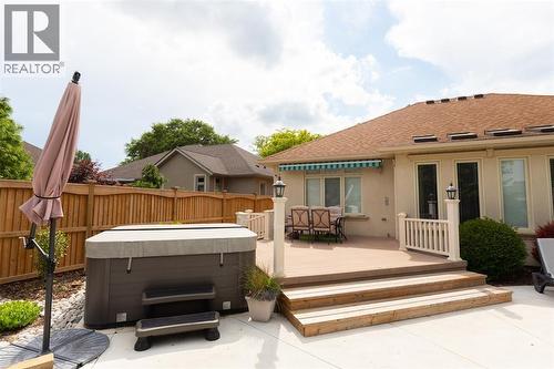 582 RIVERSIDE DRIVE , St Clair, Ontario N0N 1G0 4