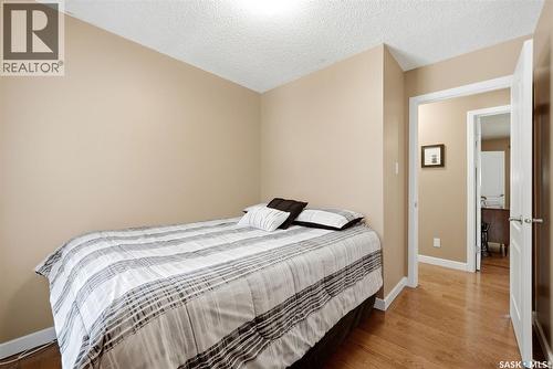 906 Hopkins Crescent N, Regina, SK 