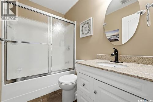 906 Hopkins Crescent N, Regina, SK 