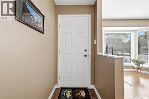 906 Hopkins Crescent N, Regina, SK 
