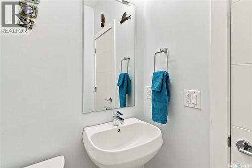 636 Meadows Boulevard, Saskatoon, SK 