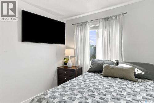 636 Meadows Boulevard, Saskatoon, SK 