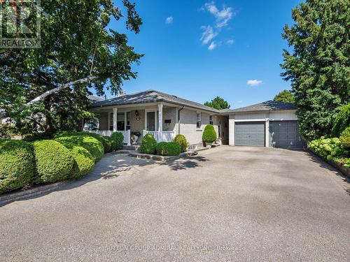 143 DUDLEY AVENUE  Markham, ON L3T 2E5