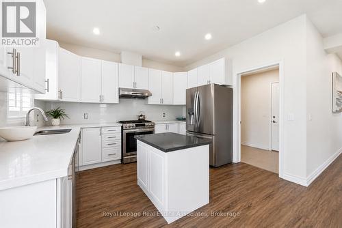 1 Southshore Crescent, Hamilton, ON 