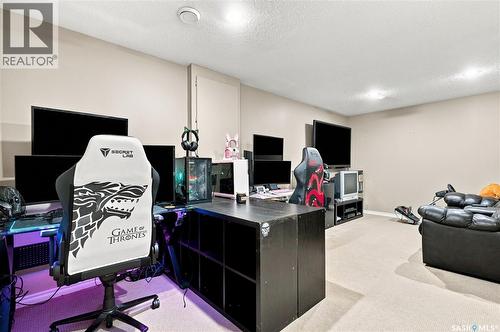 44 3101 Tregarva Drive E, Regina, SK 