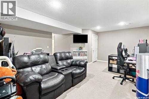 44 3101 Tregarva Drive E, Regina, SK 
