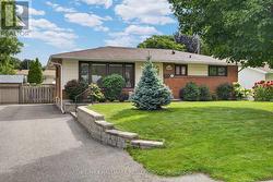 1143 GATEWAY ROAD  Ottawa, ON K2C 2W8
