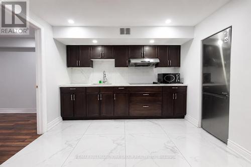 33 DEERWOOD CRESCENT , Richmond Hill, Ontario L4E 3V4 3