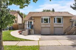 2727 BUCKLEPOST CRESCENT  Mississauga, ON L5N 1X6