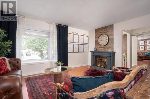 Living Room - 2727 Bucklepost Crescent, Mississauga, ON 