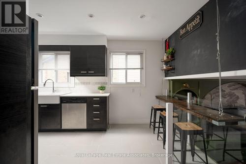 Kitchen - 2727 Bucklepost Crescent, Mississauga, ON 