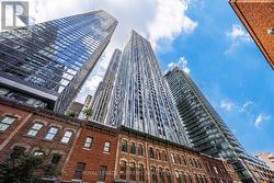 3102 - 1 YORKVILLE AVENUE  Toronto, ON M4W 0B1