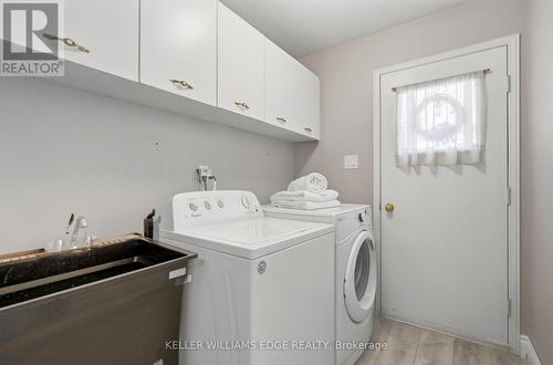 2055 Hunters Wood Drive, Burlington, ON 